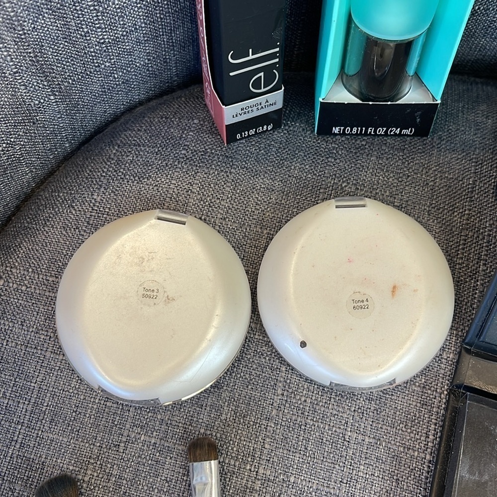 BUNDLE OF E.L.F. MAKEUP - Picture 16 of 16